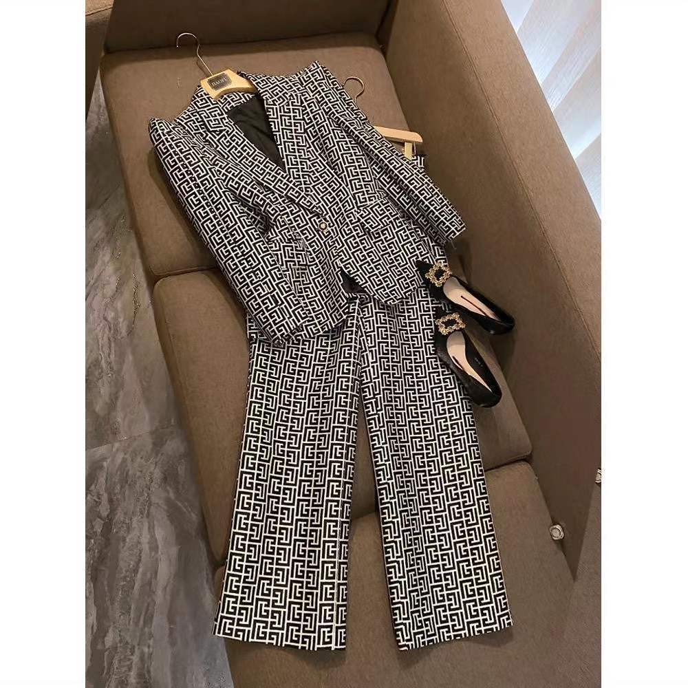 Spring And Autumn New Jacquard Embroidery Suit Suit Women&#039;s Fashion Suit Wide-leg Pants Top Tide